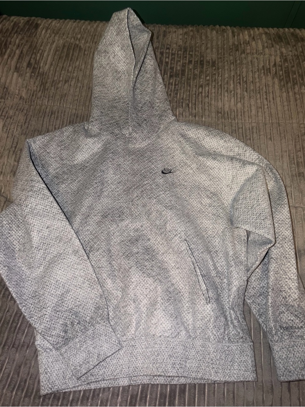 Nike Light Gray Speckled Pullover Hoodie with Black Swoosh
